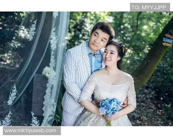 克莱女友马冬梅甜蜜分享二人合照引发热恋话题引网友热议 克莱女友马冬梅甜蜜分享二人合照引发热恋话题引网友热议