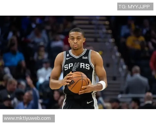 凯尔登约翰逊盛赞卡斯尔在关键时刻的表现为球队带来骄傲与信心