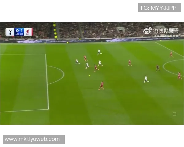 范德芬回应铲伤事件称向伊萨克发消息祝早日康复并非故意行为